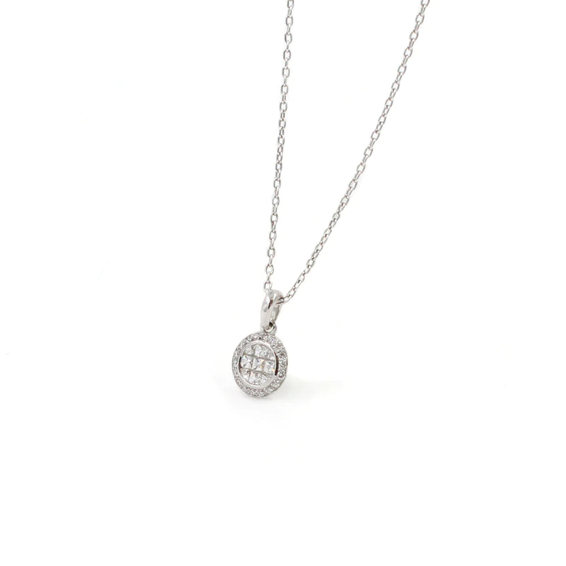 18KT Gold Small Diamond Pendant Necklace